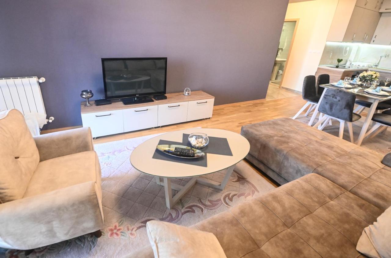 Mitreski Impeksel Luxury Self Check-In Apartment Skopje Exterior photo